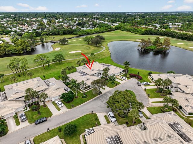 5650 SE Foxcross Place, Stuart, FL 34997