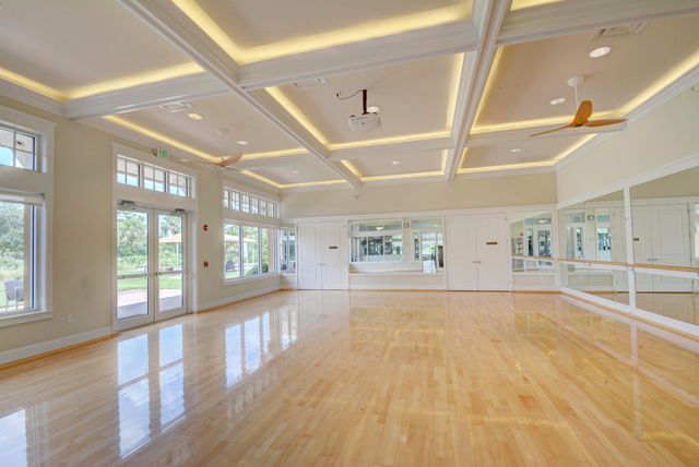 5650 SE Foxcross Place, Stuart, FL 34997