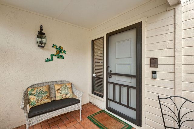 5650 SE Foxcross Place, Stuart, FL 34997