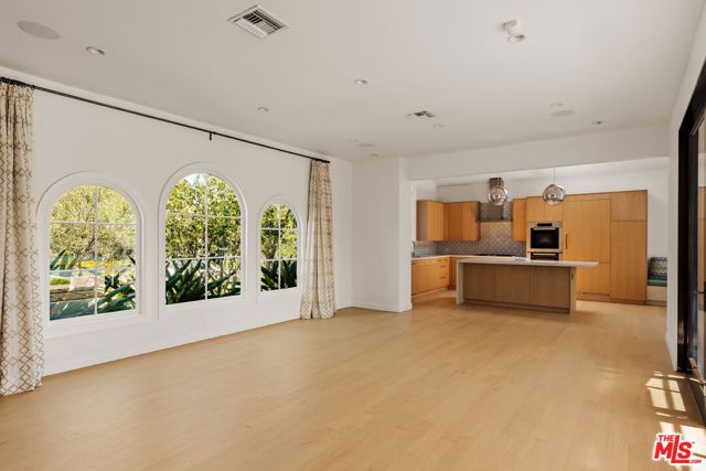 647 Toyopa Drive, Pacific Palisades (los Angeles), CA 90272