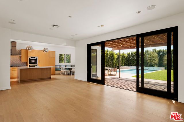 647 Toyopa Drive, Pacific Palisades (los Angeles), CA 90272