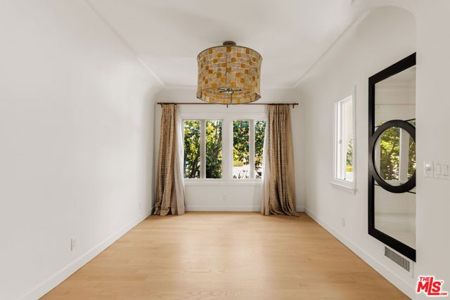 647 Toyopa Drive, Pacific Palisades (los Angeles), CA 90272
