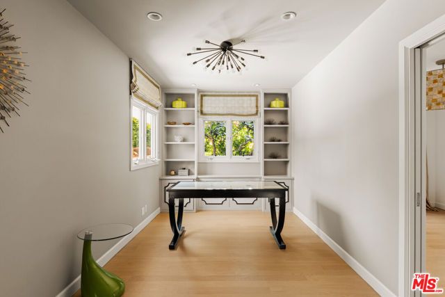 647 Toyopa Drive, Pacific Palisades (los Angeles), CA 90272