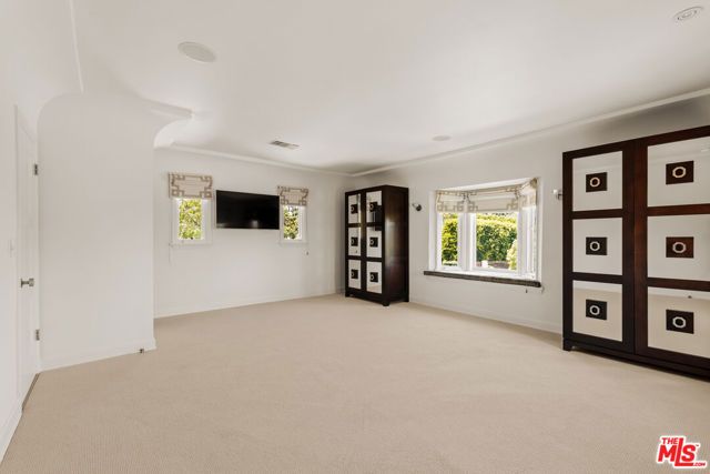 647 Toyopa Drive, Pacific Palisades (los Angeles), CA 90272