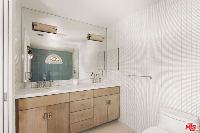 647 Toyopa Drive, Pacific Palisades (los Angeles), CA 90272