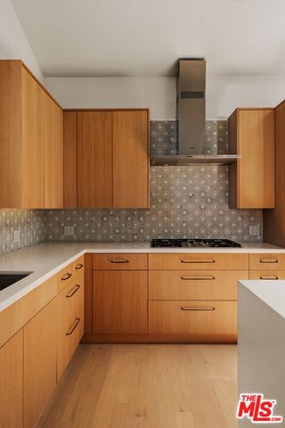647 Toyopa Drive, Pacific Palisades (los Angeles), CA 90272