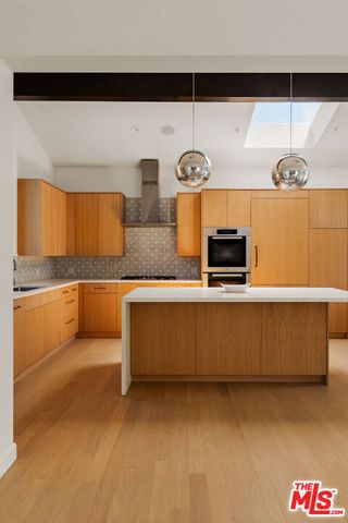 647 Toyopa Drive, Pacific Palisades (los Angeles), CA 90272