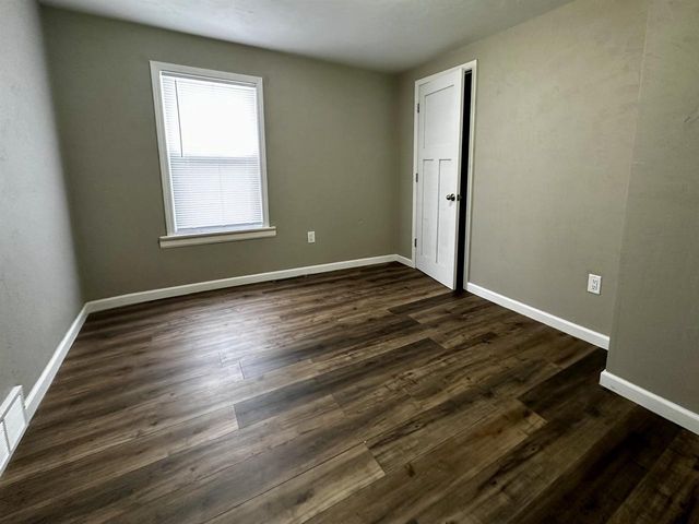 617 MILWAUKEE STREET, Menasha, WI 54952