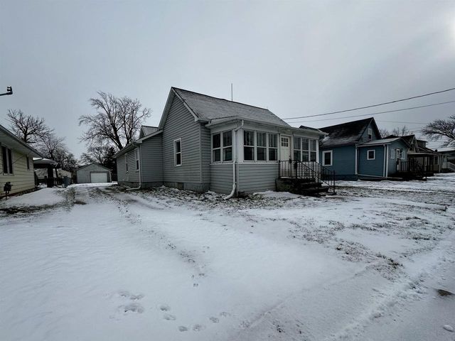 617 MILWAUKEE STREET, Menasha, WI 54952