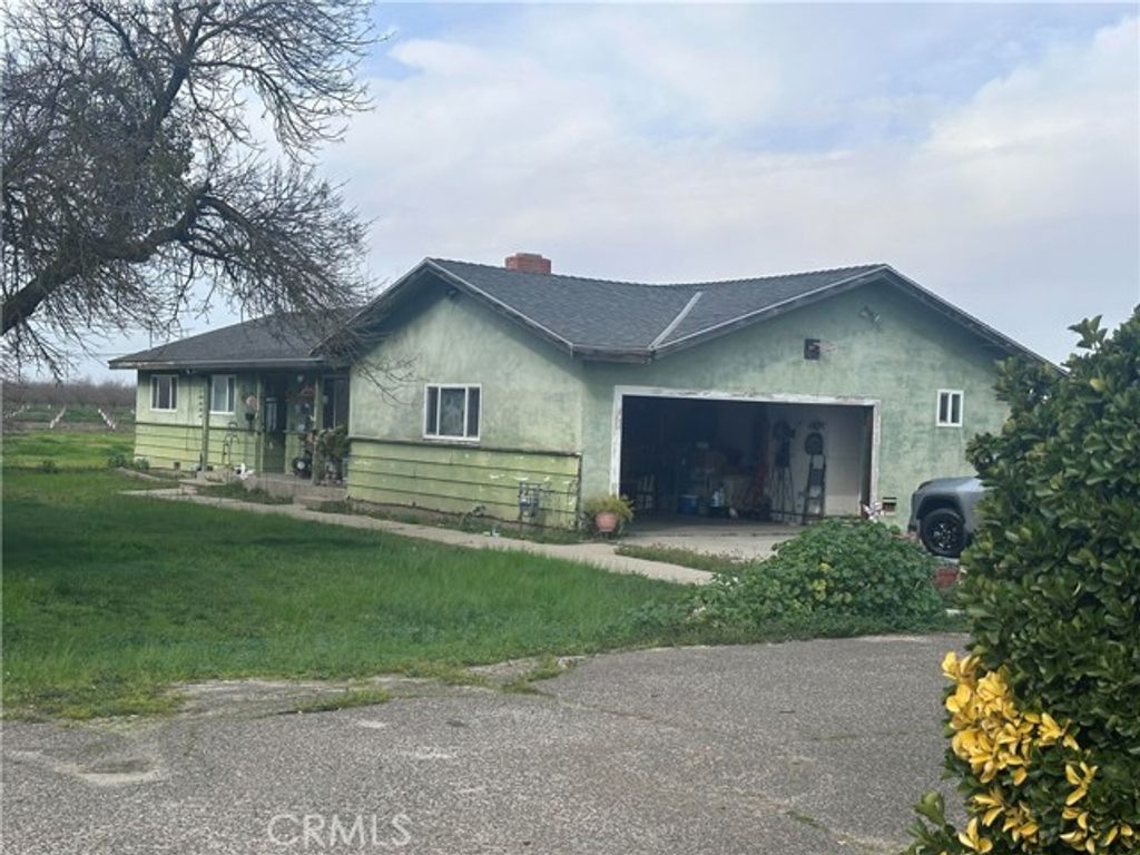 8136 Walnut Avenue, Winton, CA 95388