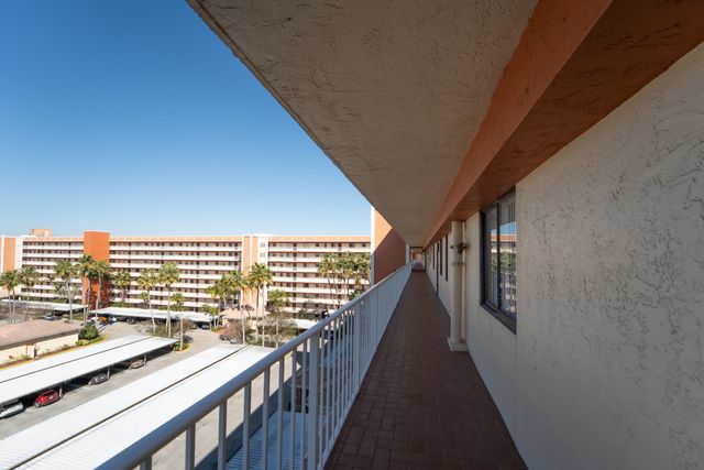 7360 S Oriole Boulevard 706, Delray Beach, FL 33446