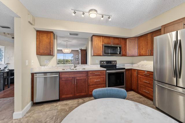 7360 S Oriole Boulevard 706, Delray Beach, FL 33446