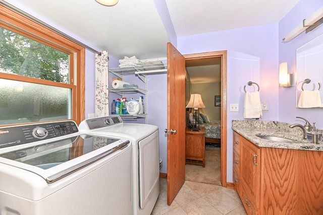 7639 S 73rd STREET, Franklin, WI 53132