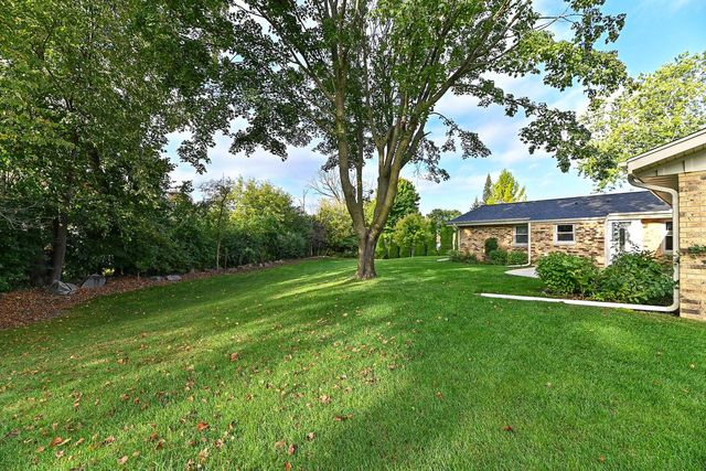 7639 S 73rd STREET, Franklin, WI 53132