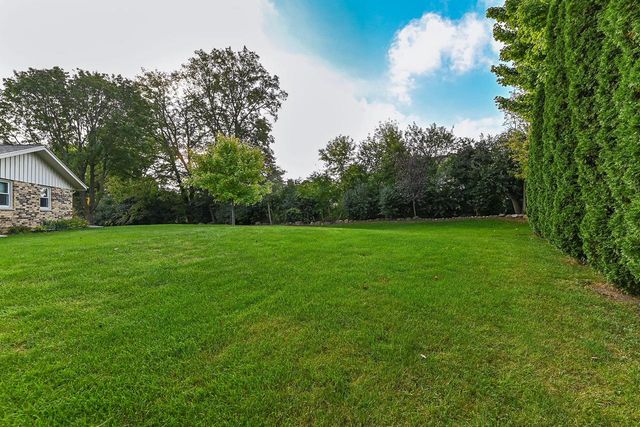 7639 S 73rd STREET, Franklin, WI 53132