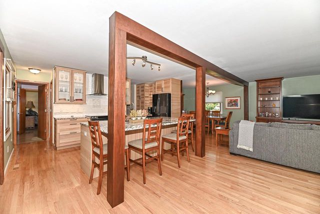 7639 S 73rd STREET, Franklin, WI 53132