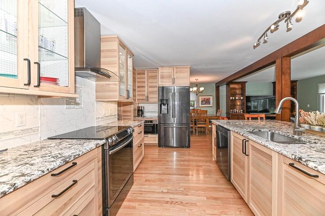 7639 S 73rd STREET, Franklin, WI 53132