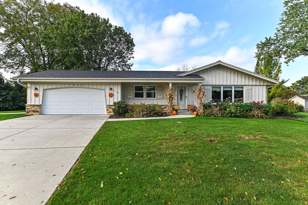 7639 S 73rd STREET, Franklin, WI 53132