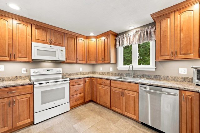 1 Pinkham Avenue, Somersworth, NH 03878