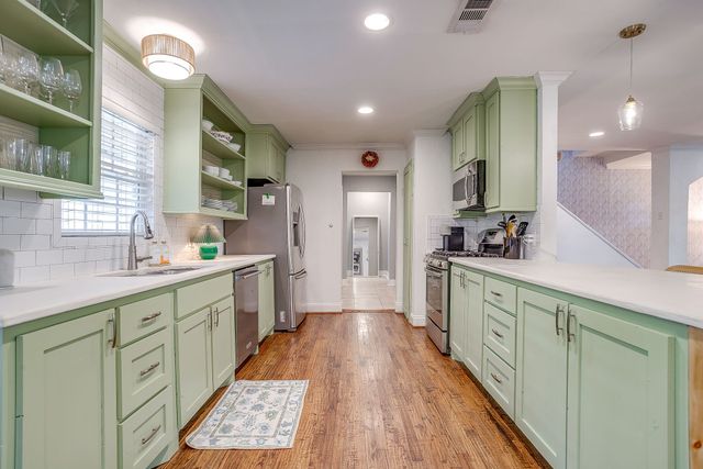 6909 Kirkwood Road, Fort Worth, TX 76116