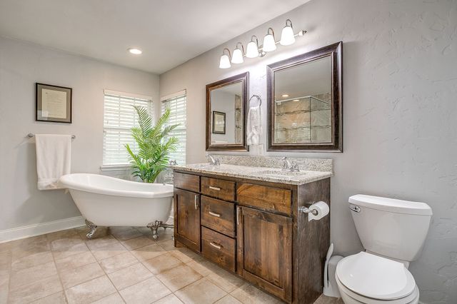 6909 Kirkwood Road, Fort Worth, TX 76116