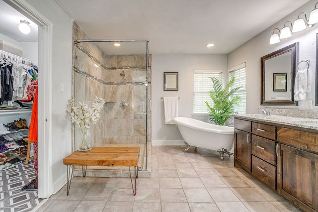 6909 Kirkwood Road, Fort Worth, TX 76116