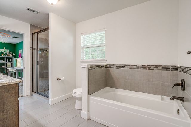 6909 Kirkwood Road, Fort Worth, TX 76116