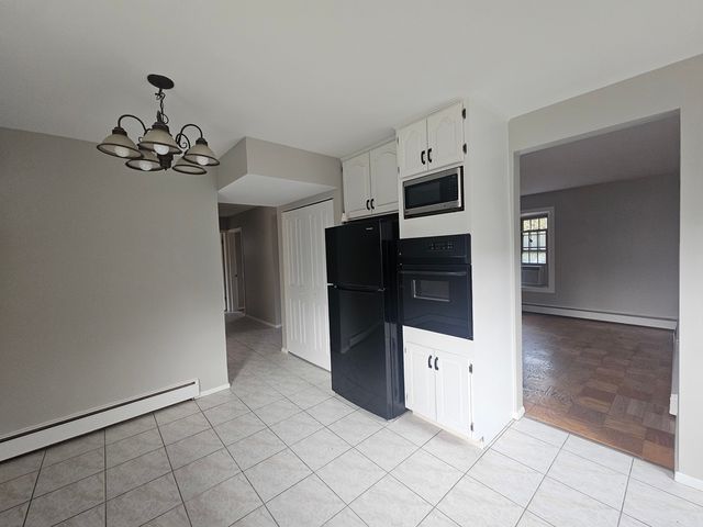 863 N Northwest Highway, Park Ridge, IL 60068