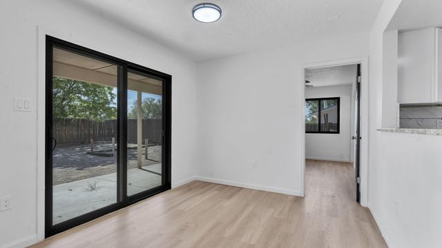 672 Sunflower Drive SW, Rio Rancho, NM 87124