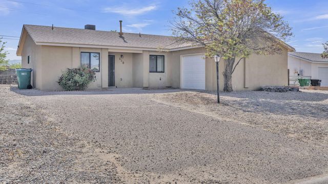672 Sunflower Drive SW, Rio Rancho, NM 87124