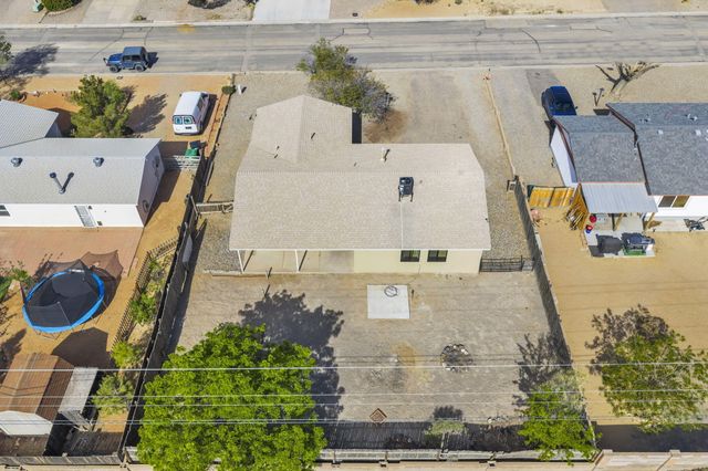 672 Sunflower Drive SW, Rio Rancho, NM 87124