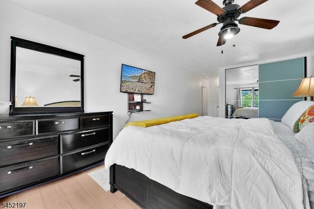 183 Kingsberry Dr, Franklin Twp., NJ 08873