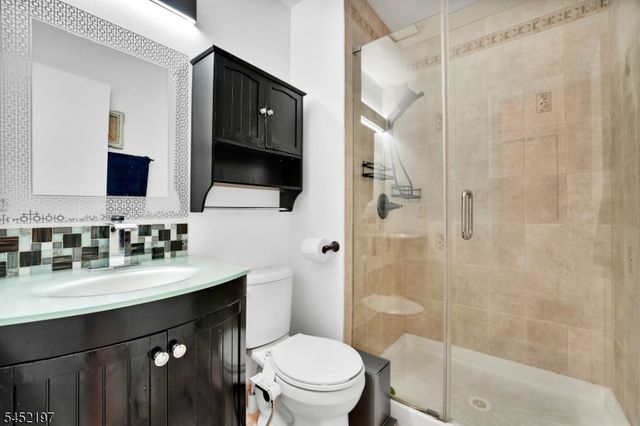 183 Kingsberry Dr, Franklin Twp., NJ 08873