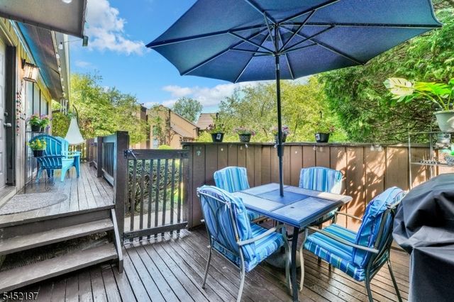 183 Kingsberry Dr, Franklin Twp., NJ 08873