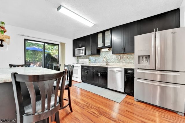 183 Kingsberry Dr, Franklin Twp., NJ 08873