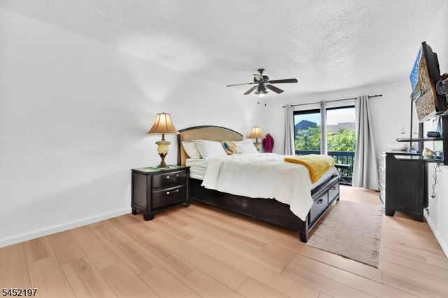 183 Kingsberry Dr, Franklin Twp., NJ 08873