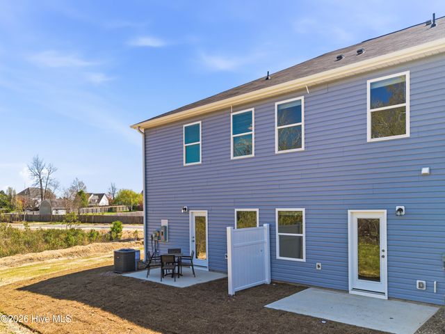 422 Flay Drive, Holly Ridge, NC 28445