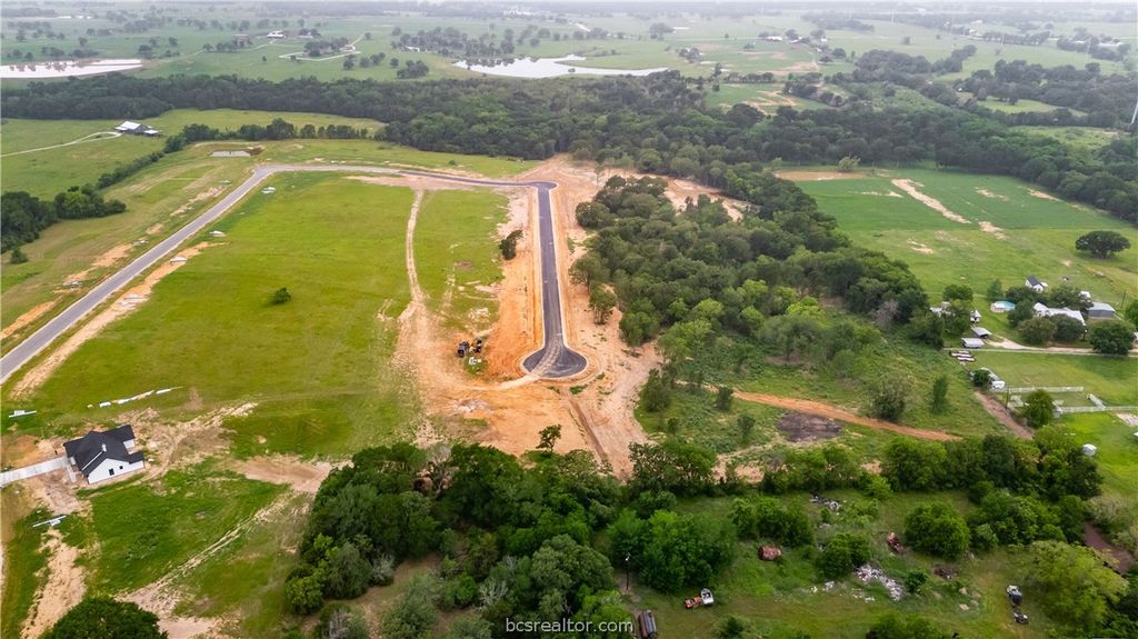 139 Pueblo Drive, Caldwell, TX 77836 — photo 2