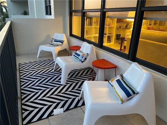 3200 N Port Royale Drive 502, Fort Lauderdale, FL 33308