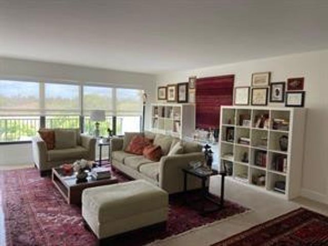 3200 N Port Royale Drive 502, Fort Lauderdale, FL 33308