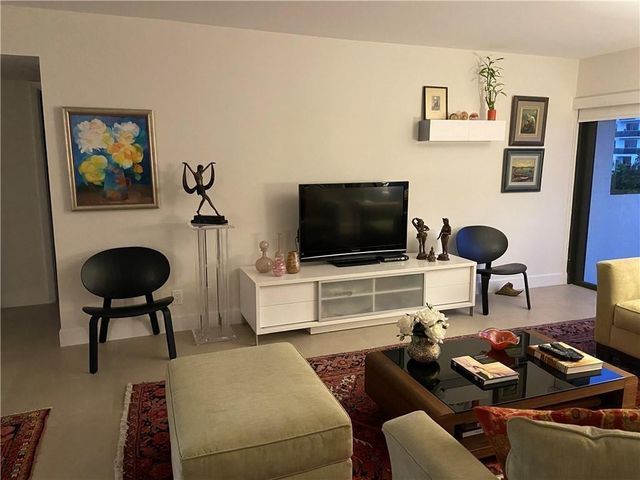 3200 N Port Royale Drive 502, Fort Lauderdale, FL 33308