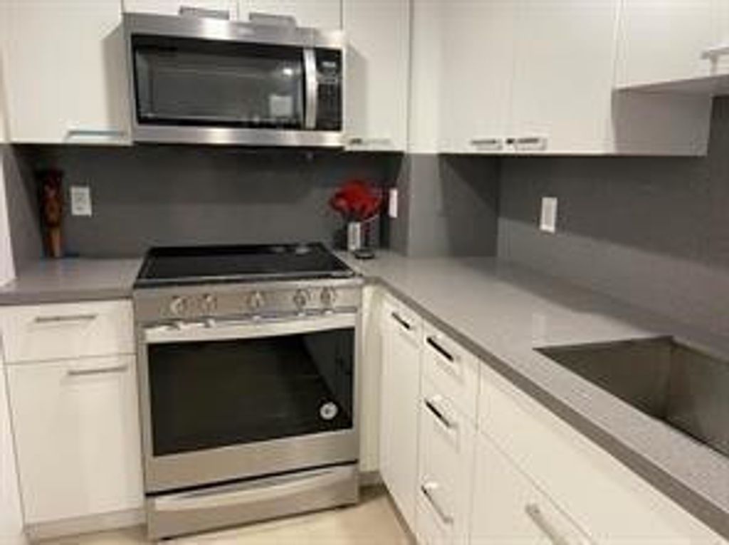 3200 N Port Royale Drive 502, Fort Lauderdale, FL 33308