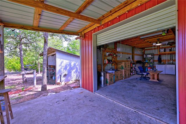 2203 Dead End Lane, Ledbetter, TX 78946