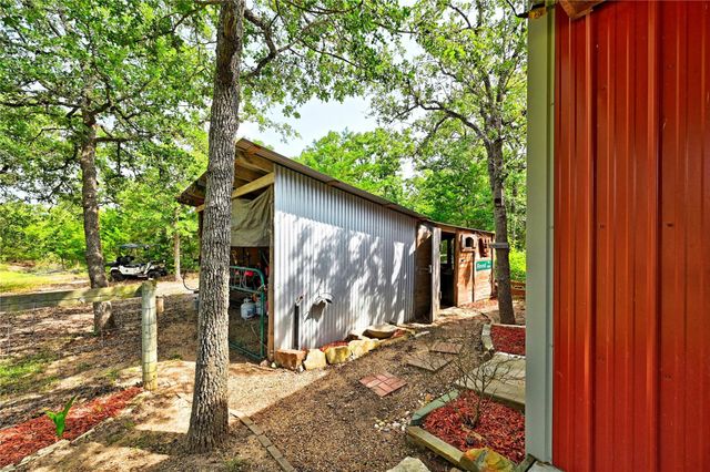 2203 Dead End Lane, Ledbetter, TX 78946