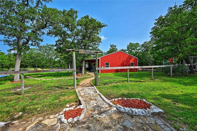 2203 Dead End Lane, Ledbetter, TX 78946