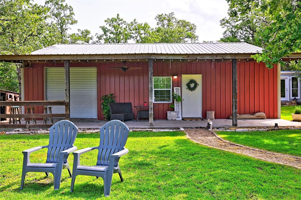 2203 Dead End Lane, Ledbetter, TX 78946