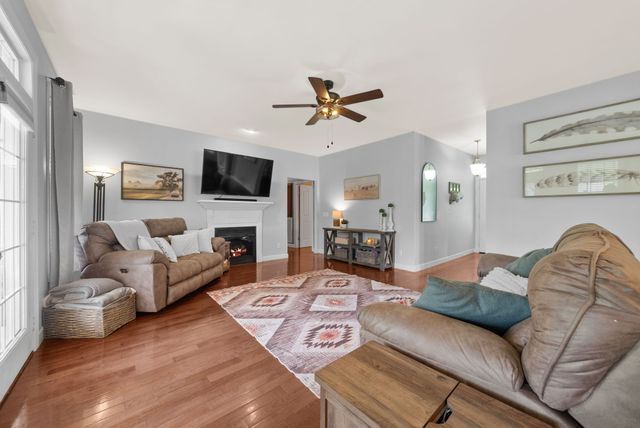 8130 Joy Rd, Mount Pleasant, TN 38474