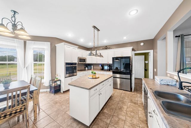 8130 Joy Rd, Mount Pleasant, TN 38474