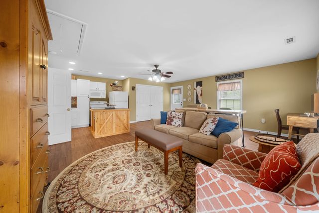 8130 Joy Rd, Mount Pleasant, TN 38474