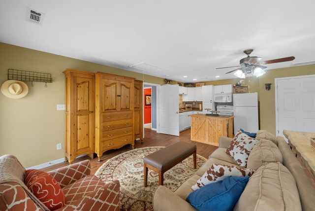 8130 Joy Rd, Mount Pleasant, TN 38474